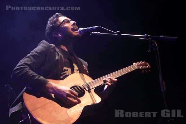 YOAV - 2010-12-04 - PARIS - Cafe de la Danse - 